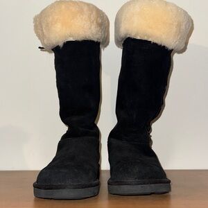 UGG Black Boots with Cream Shearling